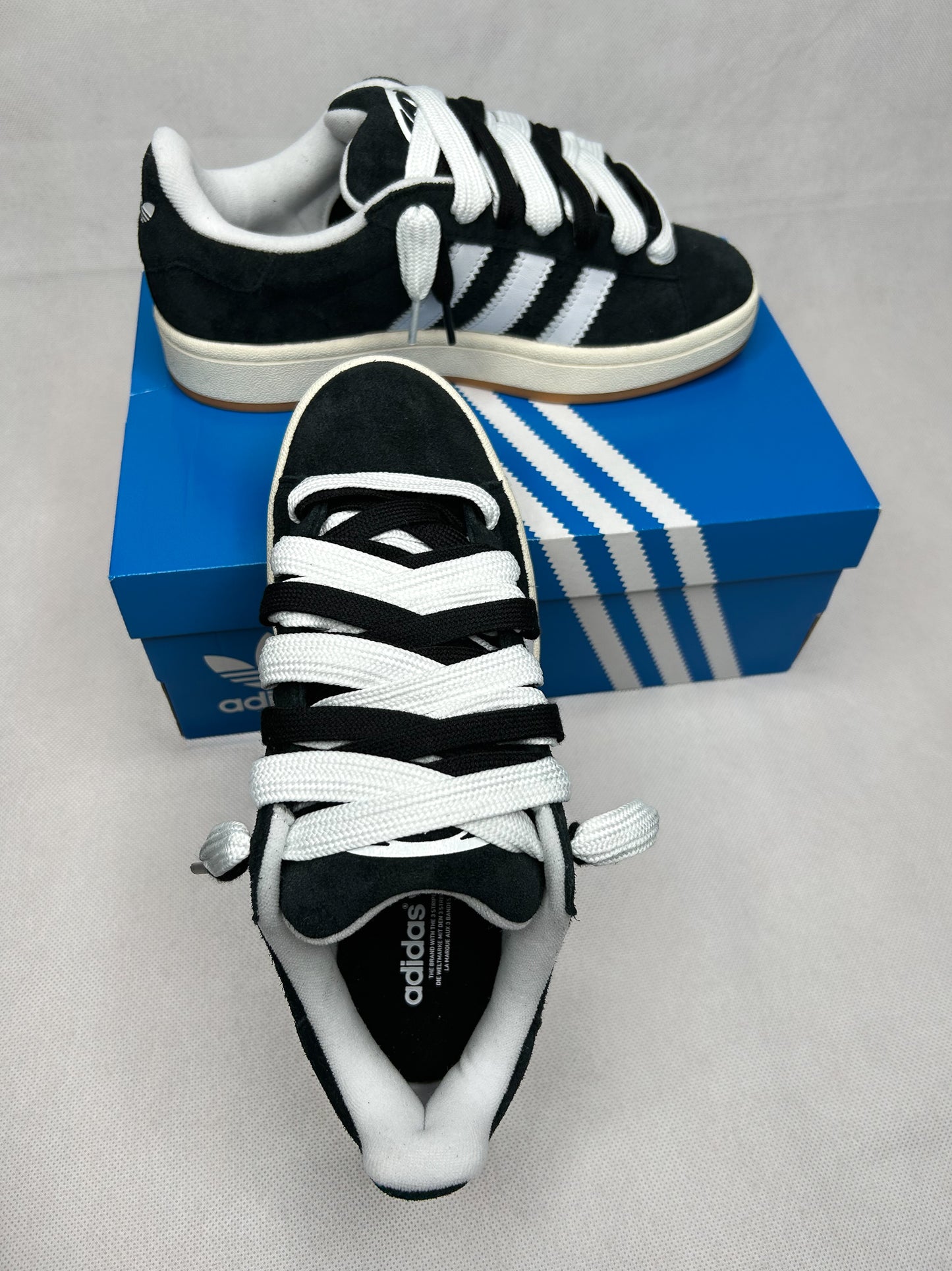 Schwarze Adidas Campus 00s Double Laces